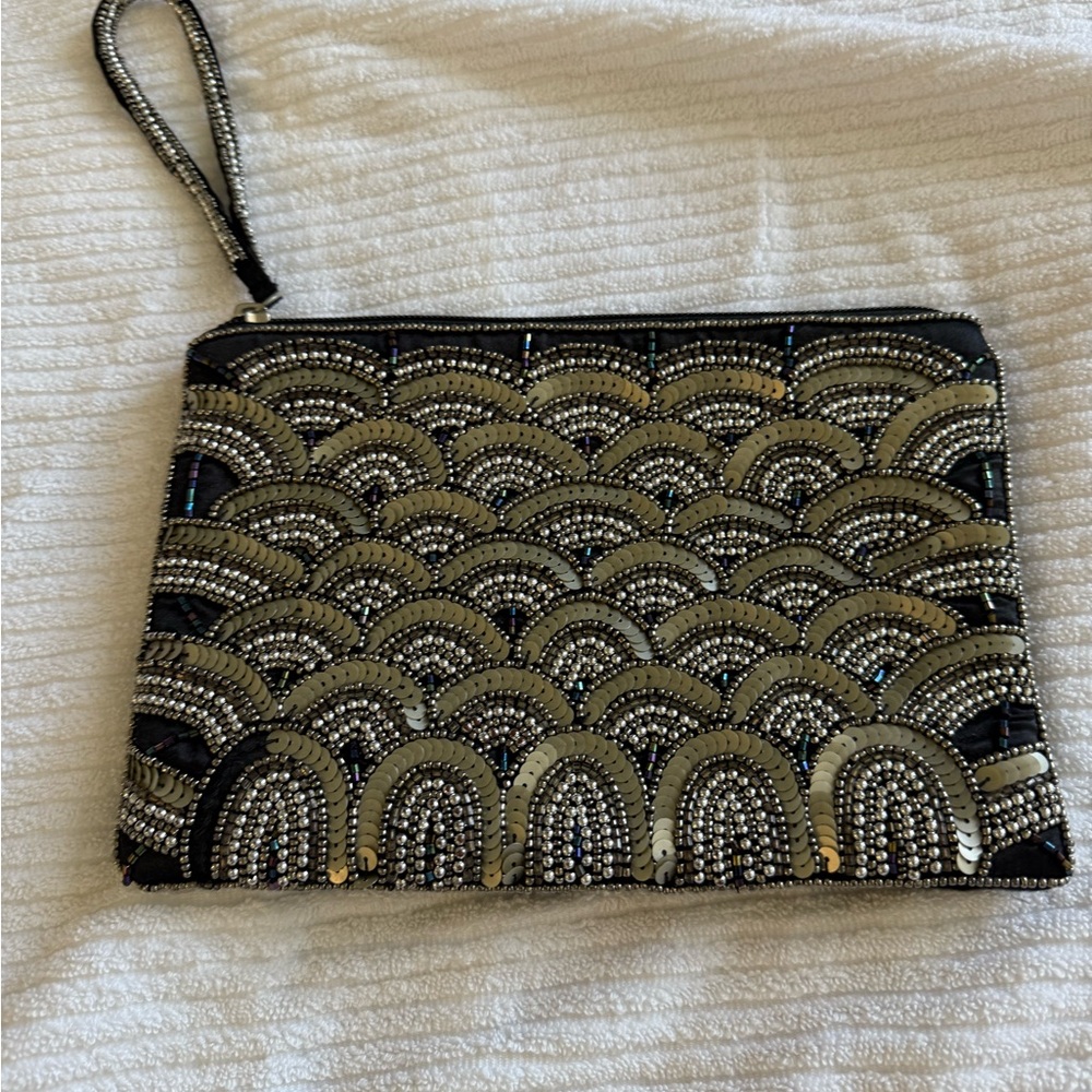 Elegant Black and Gold Beaded Clutch